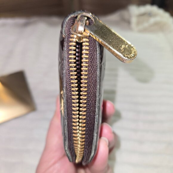 Authentic Louis Vuitton Vernis Zippy Wallet - Picture 4 of 11